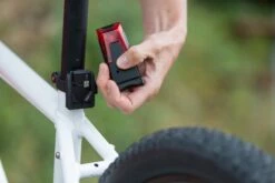 MonkeyLink ML-Light Recharge 30 Lux Set Mit USB-Anschluss 17 MonkeyLink ML-Light Recharge 30 Lux Set Mit USB-Anschluss -Bieg Rear Entnahme 2